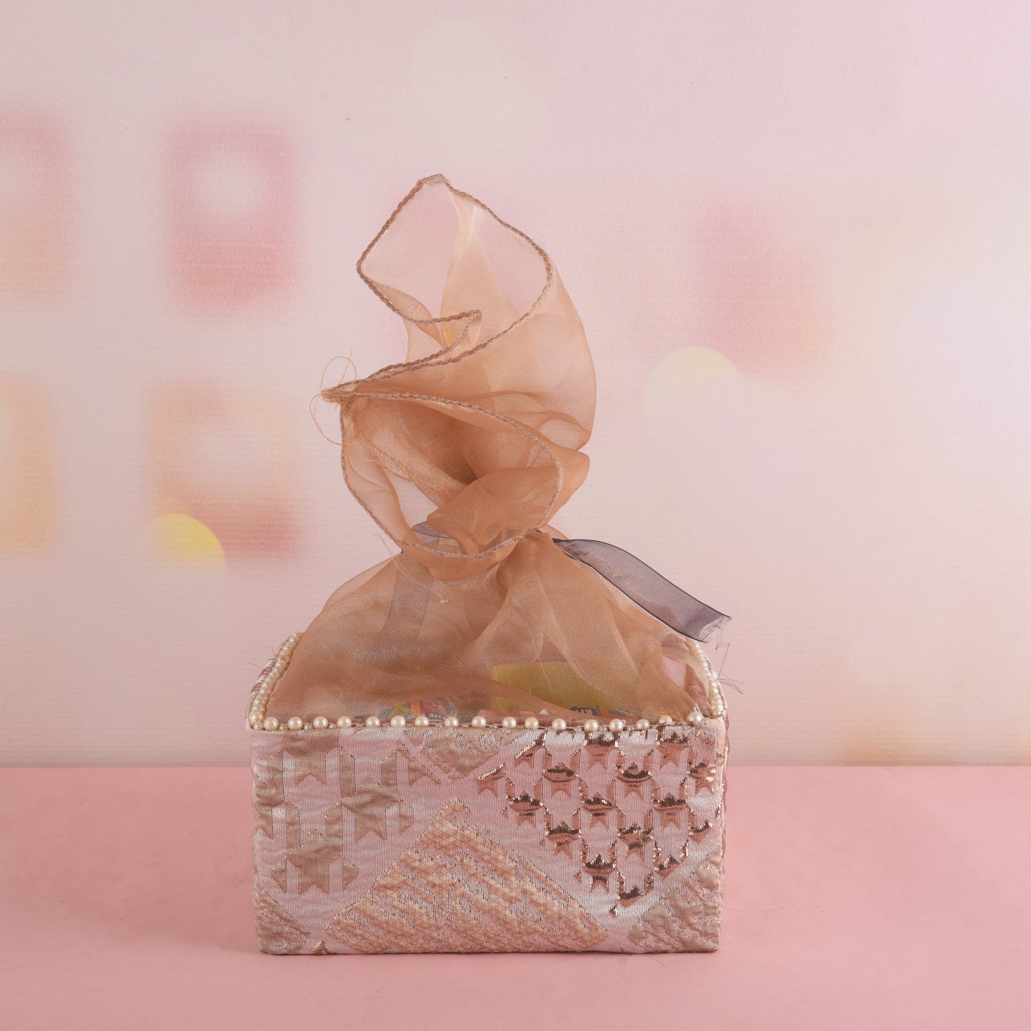 Abhangya snan gift hampers traditional printed basket